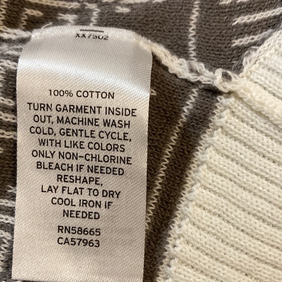 Tucker+Tate grey and white sweater - Picture 4 of 4